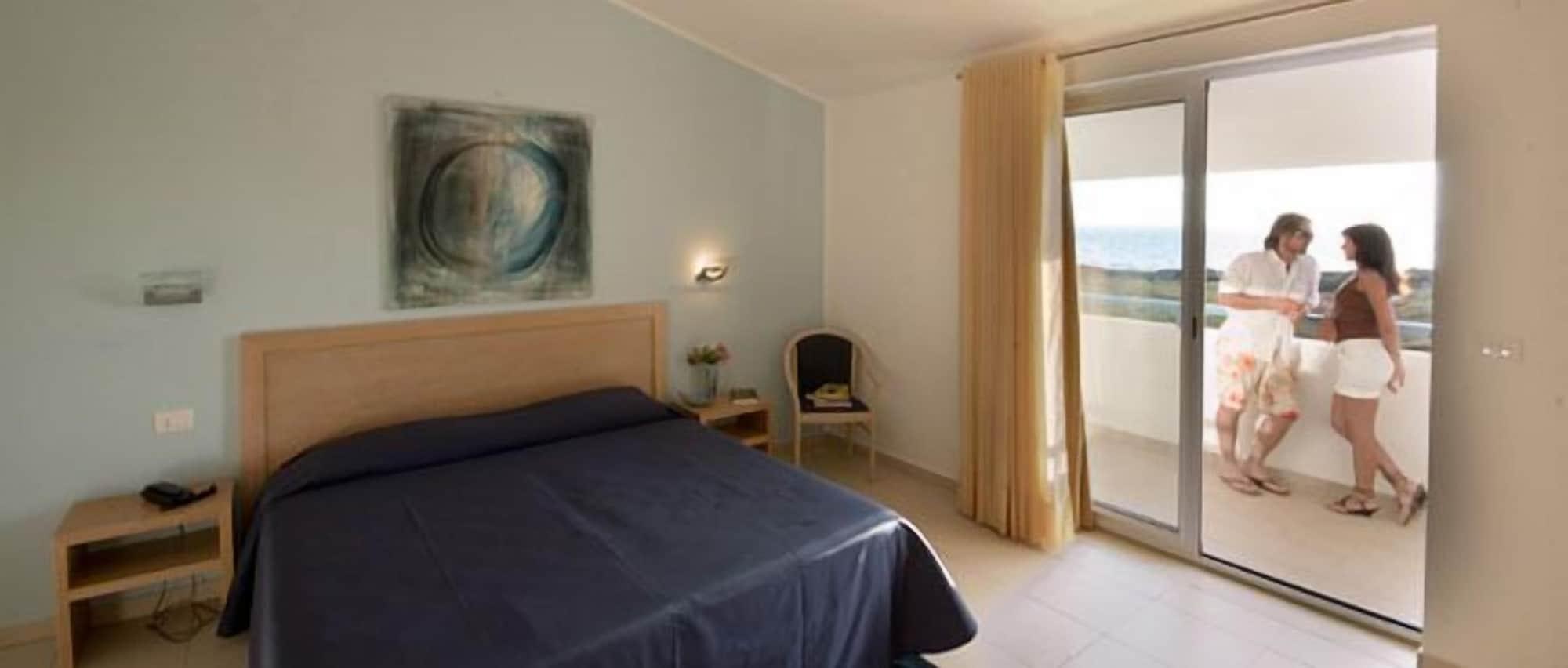 Hotel Parco Della Rocca Punta Braccetto Esterno foto
